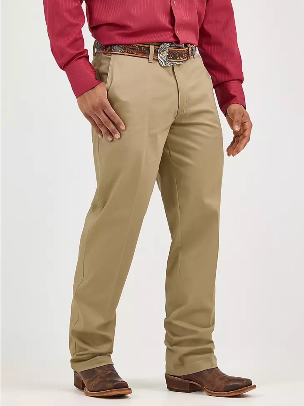 Wrangler Men’s Relaxed Fit Khaki Chino Pants 38x32 Tan Classic Casual Workwear